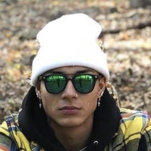 Danni Ramirez image 6