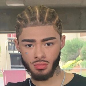 Dante Escalón, 22 (TikTok Star)