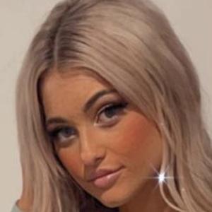 Danyell Lanza, 28 (Twitch Star)