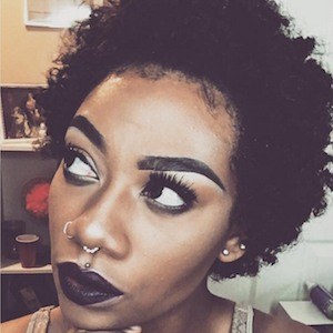 Dar' Shay White image 3