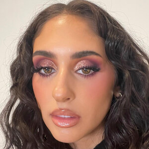 Dara Levitan image 15