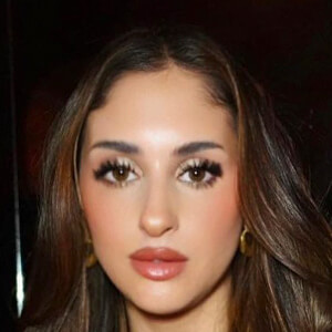 Dara Levitan image 4