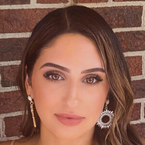 Dara Levitan image 7