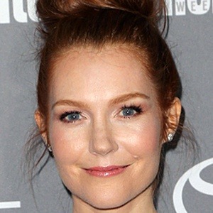 Darby Stanchfield, 54 (电视女演员)