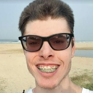 Darcy Ahrns, ? (YouTube Star)