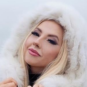 Darina Konstantinova, 29 (Dancer)