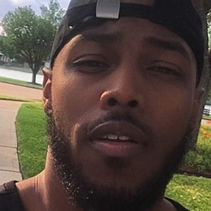 Darrel Walls, 33 (福音歌手)