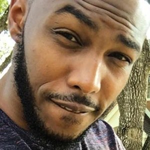 Darrel Walls, 34 (福音歌手)