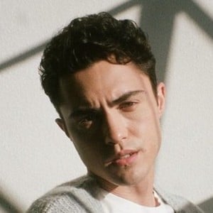Darren Barnet image 3