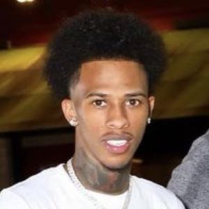 Daryn Dwells, 25 (Estrella de TikTok)