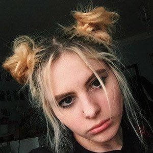 Daryna Popach, 22 (TikTok Star)