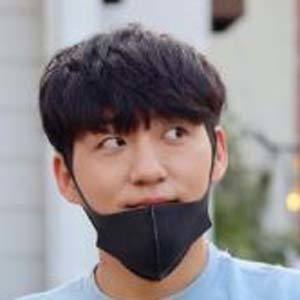 Daud Kim, 33 (YouTuber)