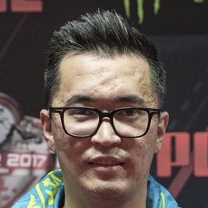 Dauren Kystaubayev, 35 (eSports Player)