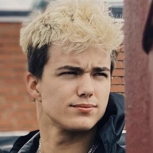 David Carver, 22 (Estrella de TikTok)