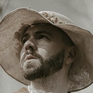 David Ross Lawn, 33 (Estrella de TikTok)