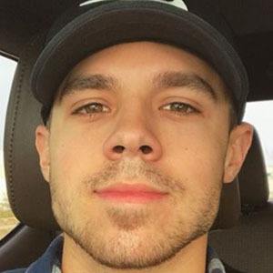 David Scarzone, 28 (Cantante Pop)