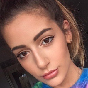 Davina Leone, 32 (Pop Singer)