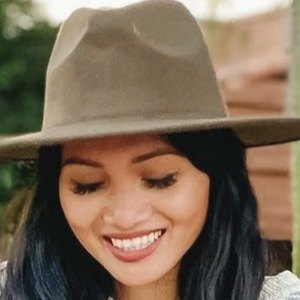 Dawn P. Darnell, 37 (博主)