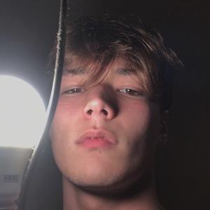 Dax Newman, 24 (Snapchat明星)