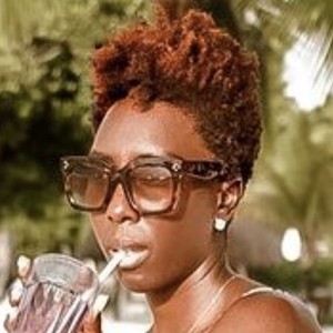 Dayna Bolden, 37 (Blogger)