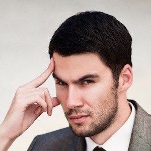 Dean Pelic, 39 (Ведущий телешоу)