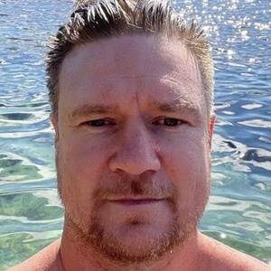 Dean Wells image 4