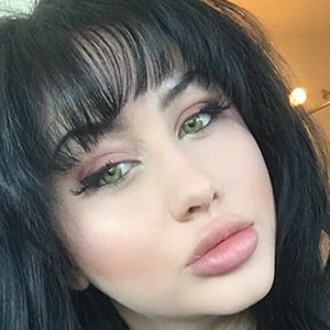 Deanna Dellia, 30 (Model)