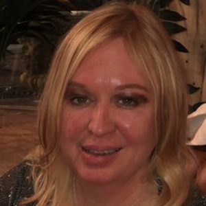 Debbie Isitt image 2