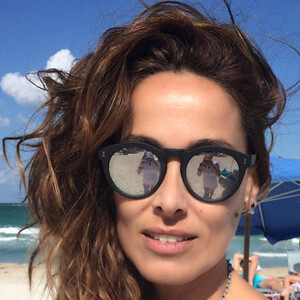 Debora Bello, 52 (Người mẫu)