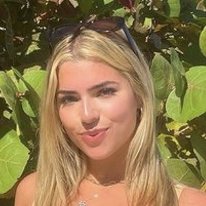 Debra Lea (TikTok Star) - Age, Birthday, Bio, Facts, Family, Net Worth