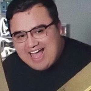 DED, 33 (YouTube Star)