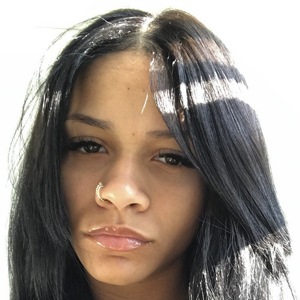 Deja Hiott image 5