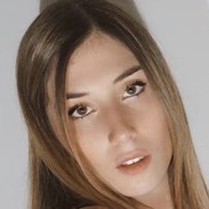 Delfina Roig, 27 (Star di YouTube)