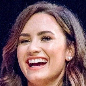 Demi Lovato, 33 (Pop Zangers)