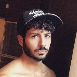 Deni Beat, 37 (Cantante pop)