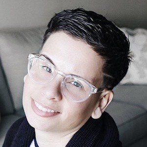 Denise Team2Moms, 40 (YouTube Star)