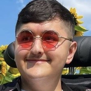 Deniz Eskisan, 26 (Photographer)