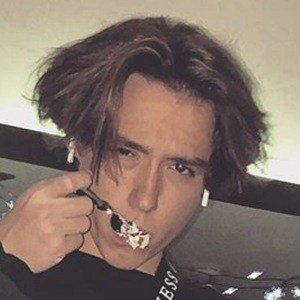 Dennyboiy, 22 (TikTok明星)