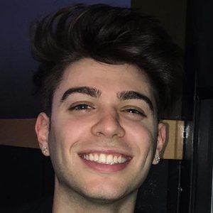 Derek Couture, 29 (YouNow Star)