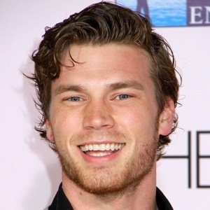 Derek Theler image 6