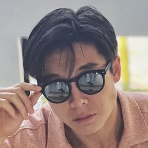 Derek Xiao image 2