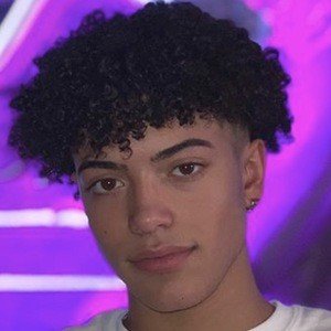 DerekTrendz, 22 (TikTok Star)