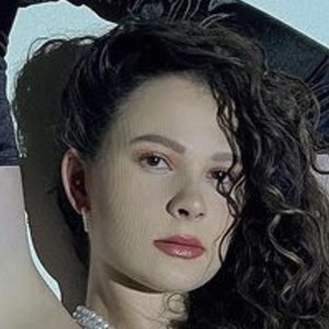 Desirae Elizabeth, 25 (Instagram Star)