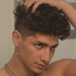 Devilcalderon, 22 (TikTok Star)