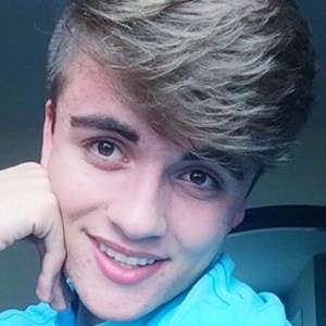 Devin Corwin, 25 (YouNow明星)