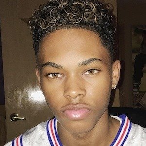 Devin Gordon, 24 (流行歌手)