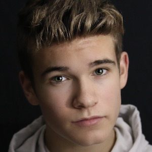 Devin Hayes image 3