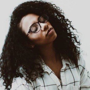 Dia Michelle image 6