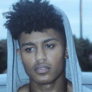 Diahlo Hill, 29 (YouTube明星)