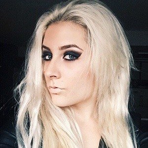 Diamante, 29 (Rock Singer)